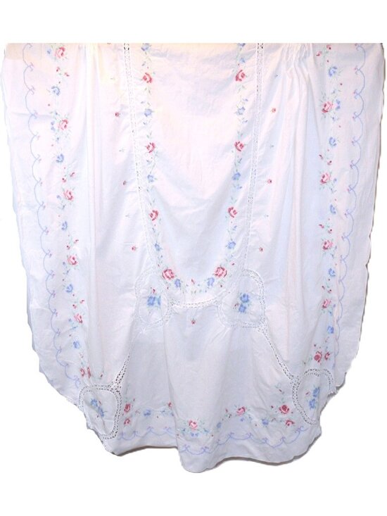 Handmade Other - Vintage hand embroidered needlepoint cotton oval tablecloth blue & pink  64 x 96